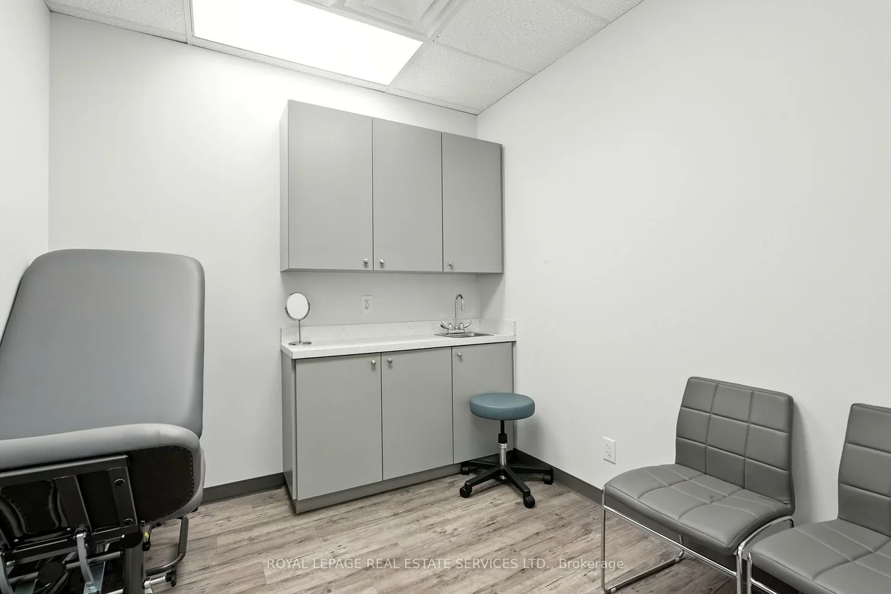3075, Hospital, 1012 - NW Northwest, Oakville