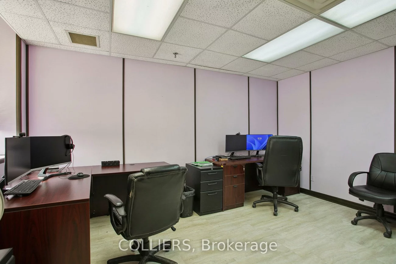1485, Speers, 1014 - QE Queen Elizabeth, Oakville