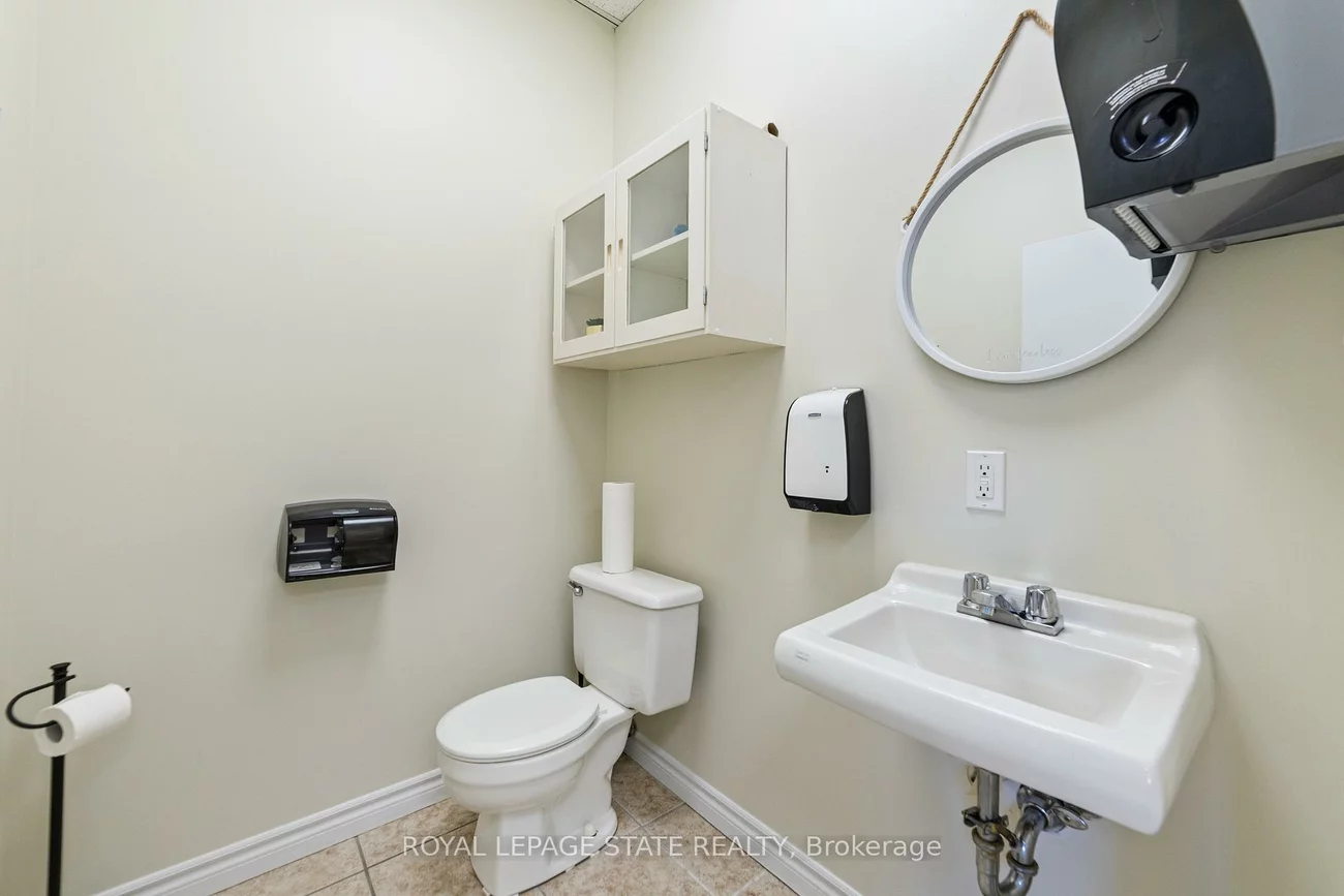 775, Pacific, 1014 - QE Queen Elizabeth, Oakville