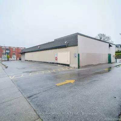 104, Lakeshore, 1002 - CO Central, Oakville