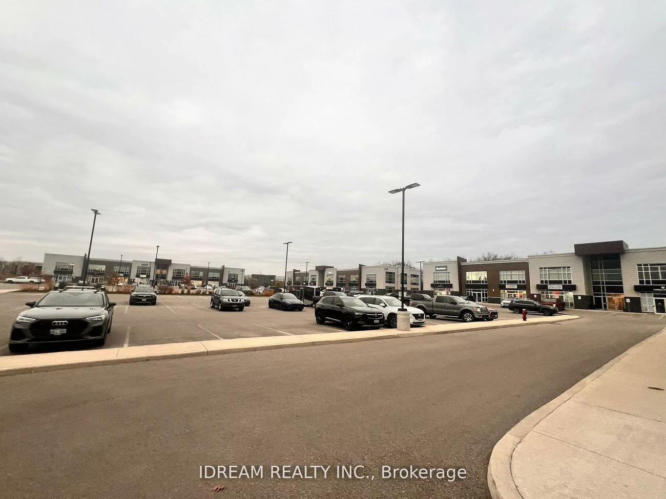 3495, Rebecca, 1014 - QE Queen Elizabeth, Oakville