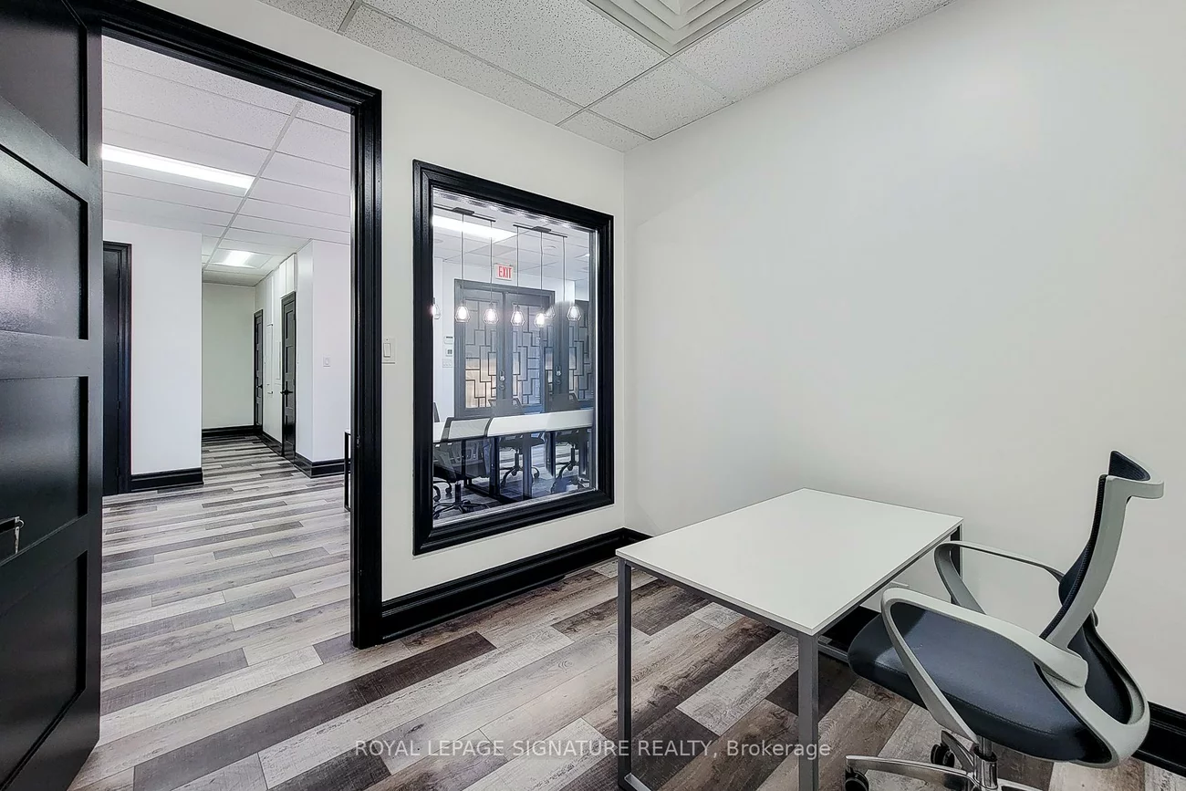 414, North Service, 1014 - QE Queen Elizabeth, Oakville