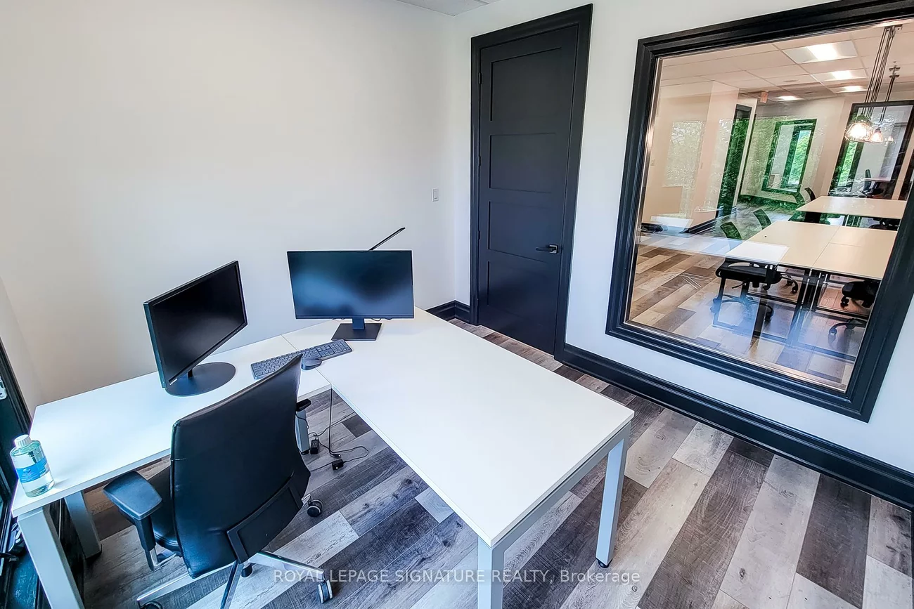 414, North Service, 1014 - QE Queen Elizabeth, Oakville