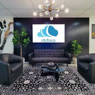 414, North Service, 1014 - QE Queen Elizabeth, Oakville