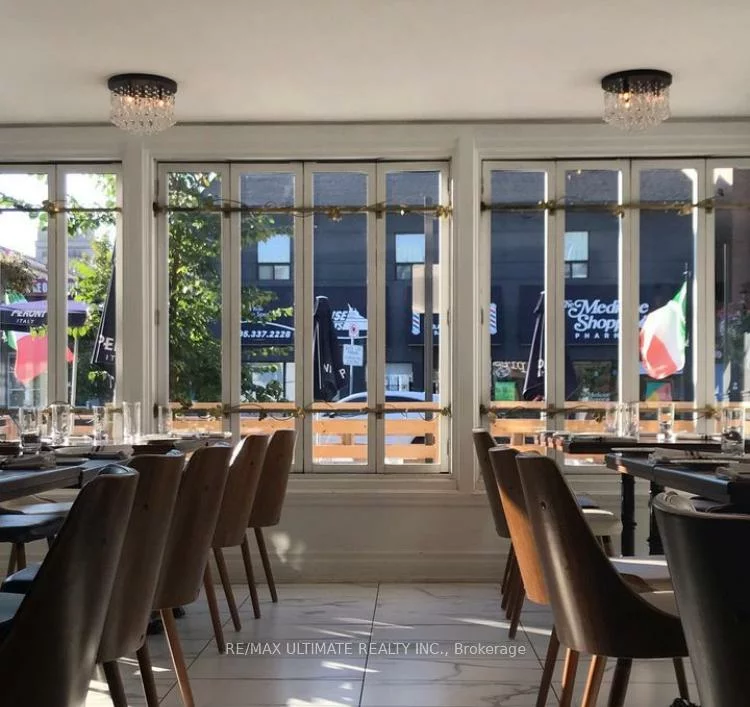 266, Lakeshore, 1013 - OO Old Oakville, Oakville