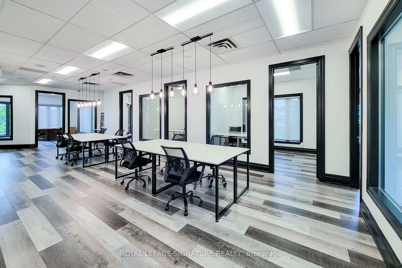 414, North Service, 1014 - QE Queen Elizabeth, Oakville