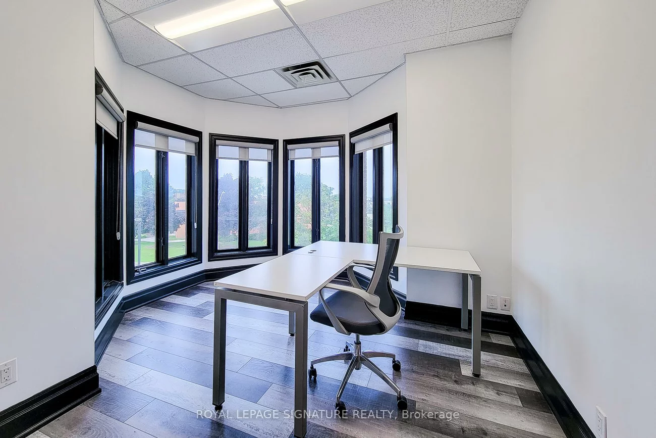 414, North Service, 1014 - QE Queen Elizabeth, Oakville