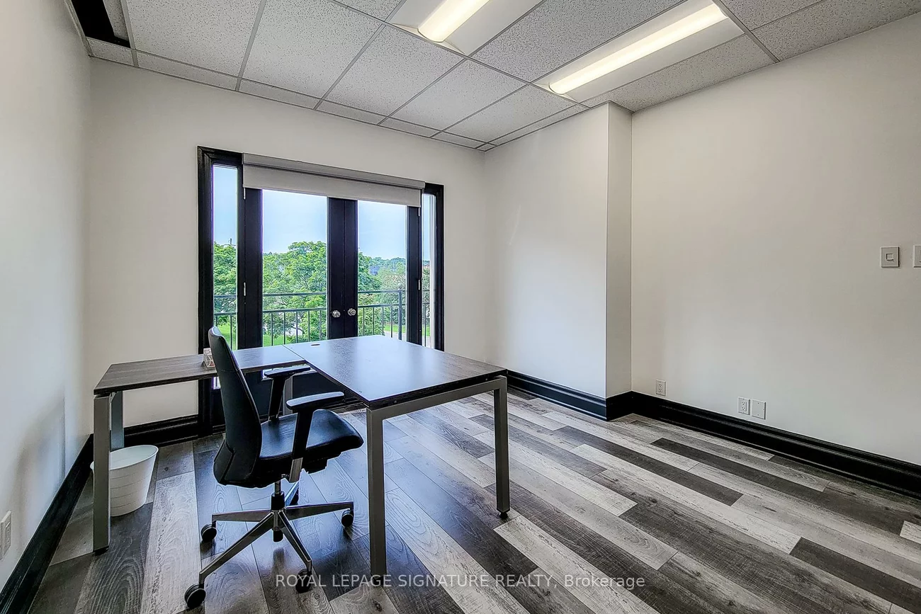 414, North Service, 1014 - QE Queen Elizabeth, Oakville