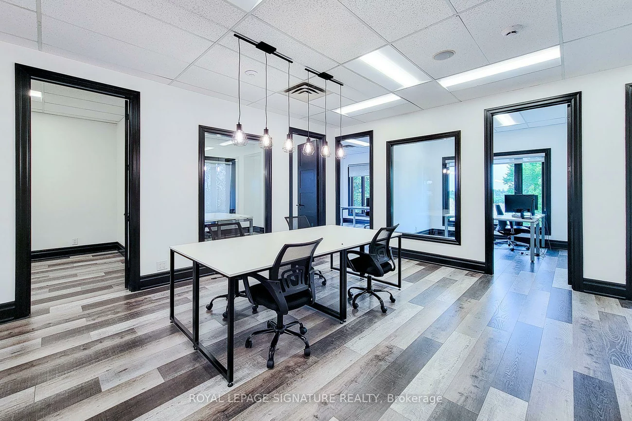 414, North Service, 1014 - QE Queen Elizabeth, Oakville