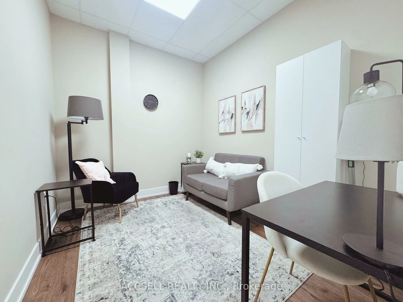 3485, Rebecca, 1014 - QE Queen Elizabeth, Oakville