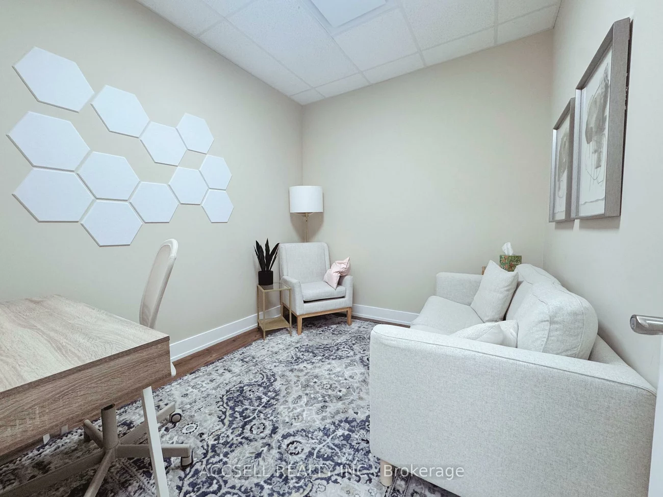 3485, Rebecca, 1014 - QE Queen Elizabeth, Oakville