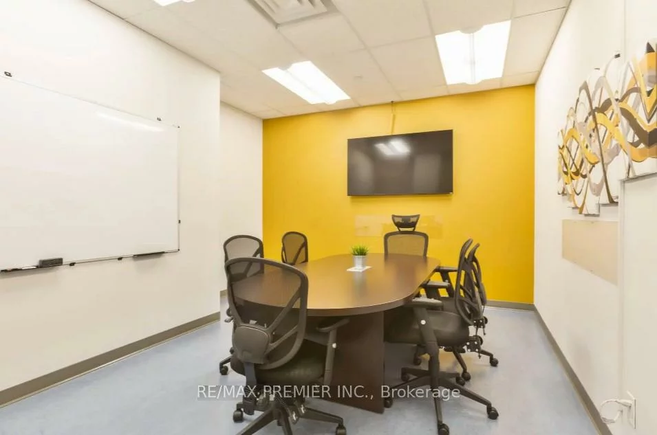 231, Oak Park, 1015 - RO River Oaks, Oakville