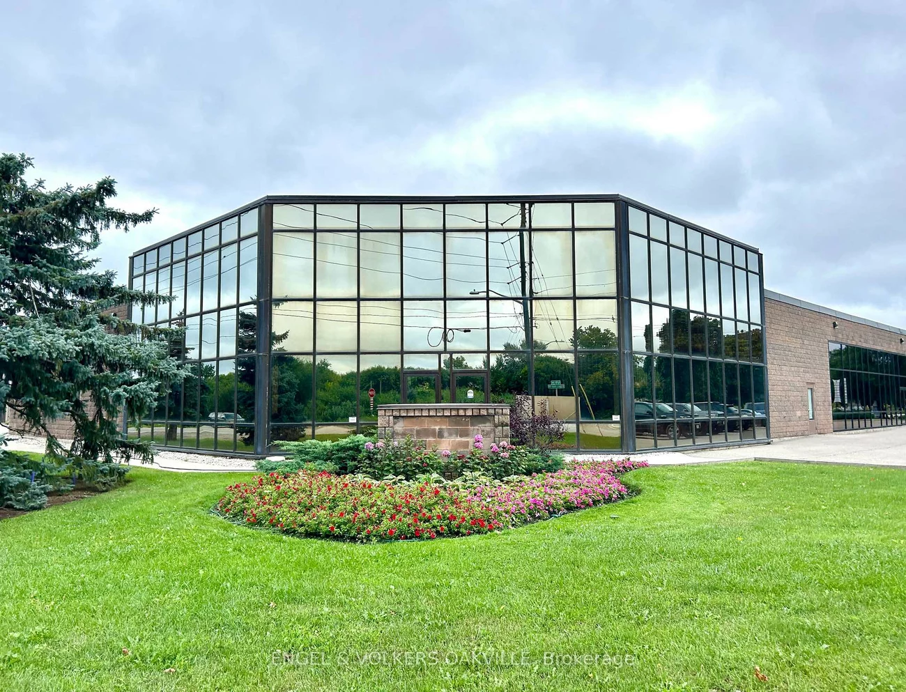 504, Iroquois Shore, 1014 - QE Queen Elizabeth, Oakville