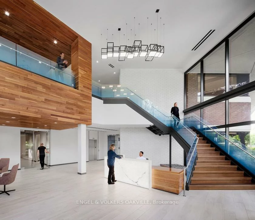 504, Iroquois Shore, 1014 - QE Queen Elizabeth, Oakville