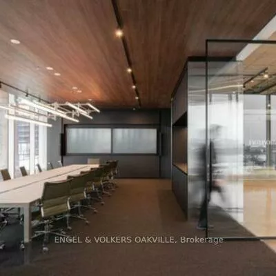 504, Iroquois Shore, 1014 - QE Queen Elizabeth, Oakville