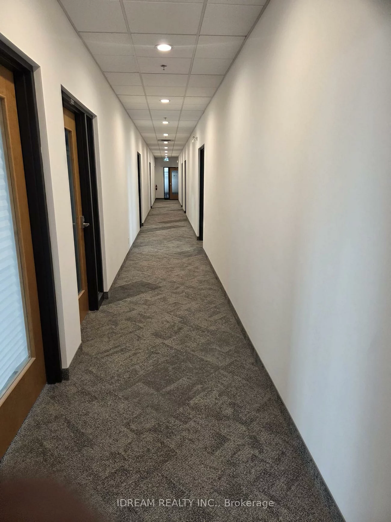 3495, Rebecca, 1014 - QE Queen Elizabeth, Oakville