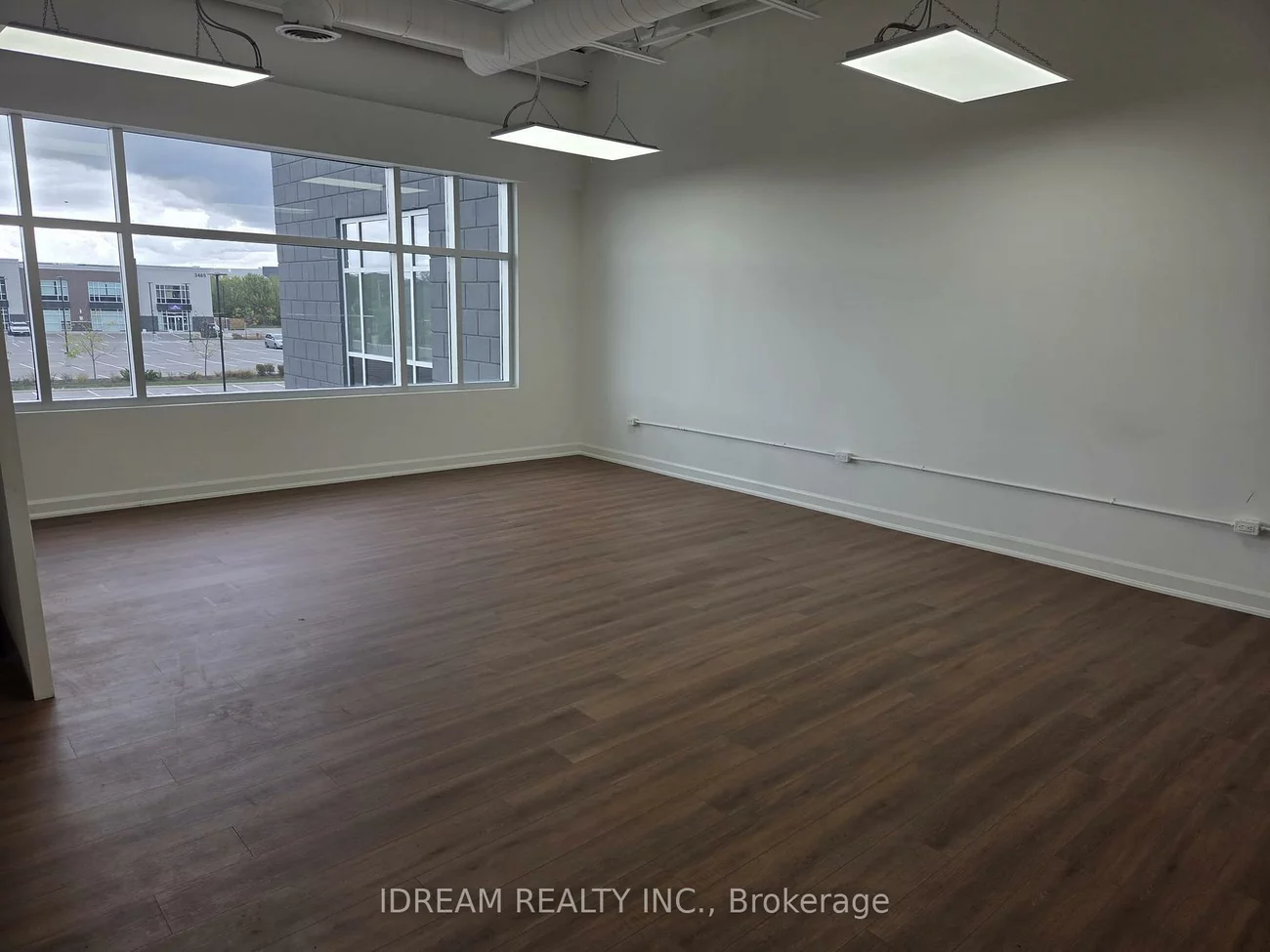 3495, Rebecca, 1014 - QE Queen Elizabeth, Oakville