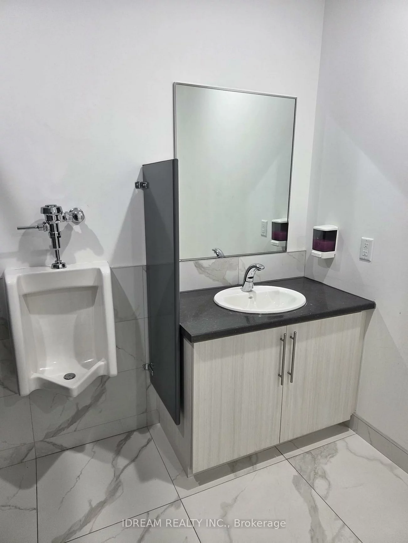 3495, Rebecca, 1014 - QE Queen Elizabeth, Oakville