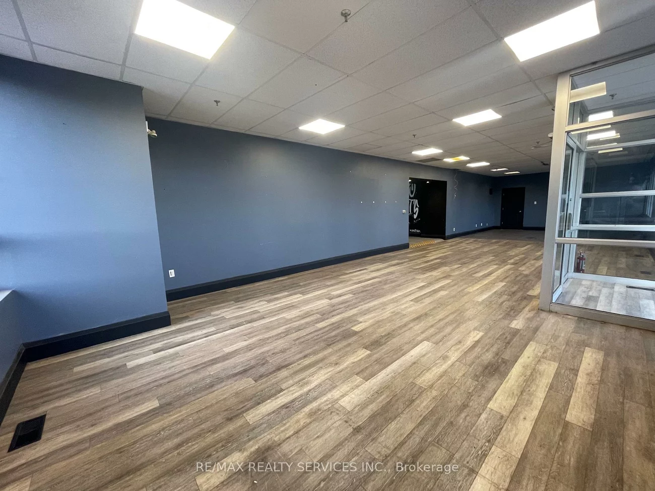 529, Speers, 1014 - QE Queen Elizabeth, Oakville