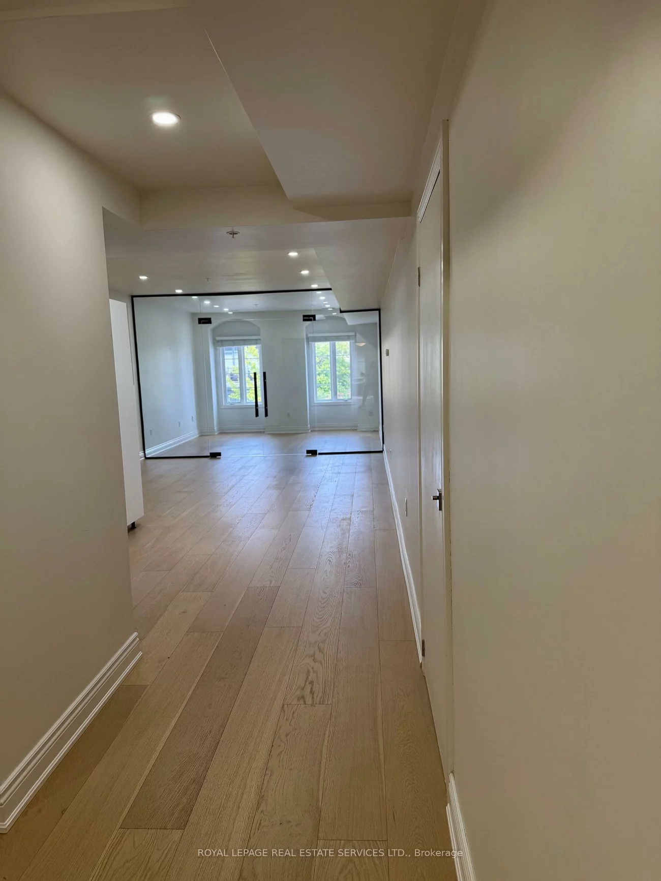 130, Thomas, 1013 - OO Old Oakville, Oakville