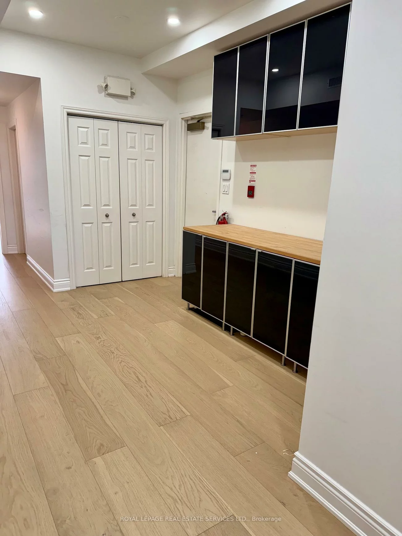 130, Thomas, 1013 - OO Old Oakville, Oakville