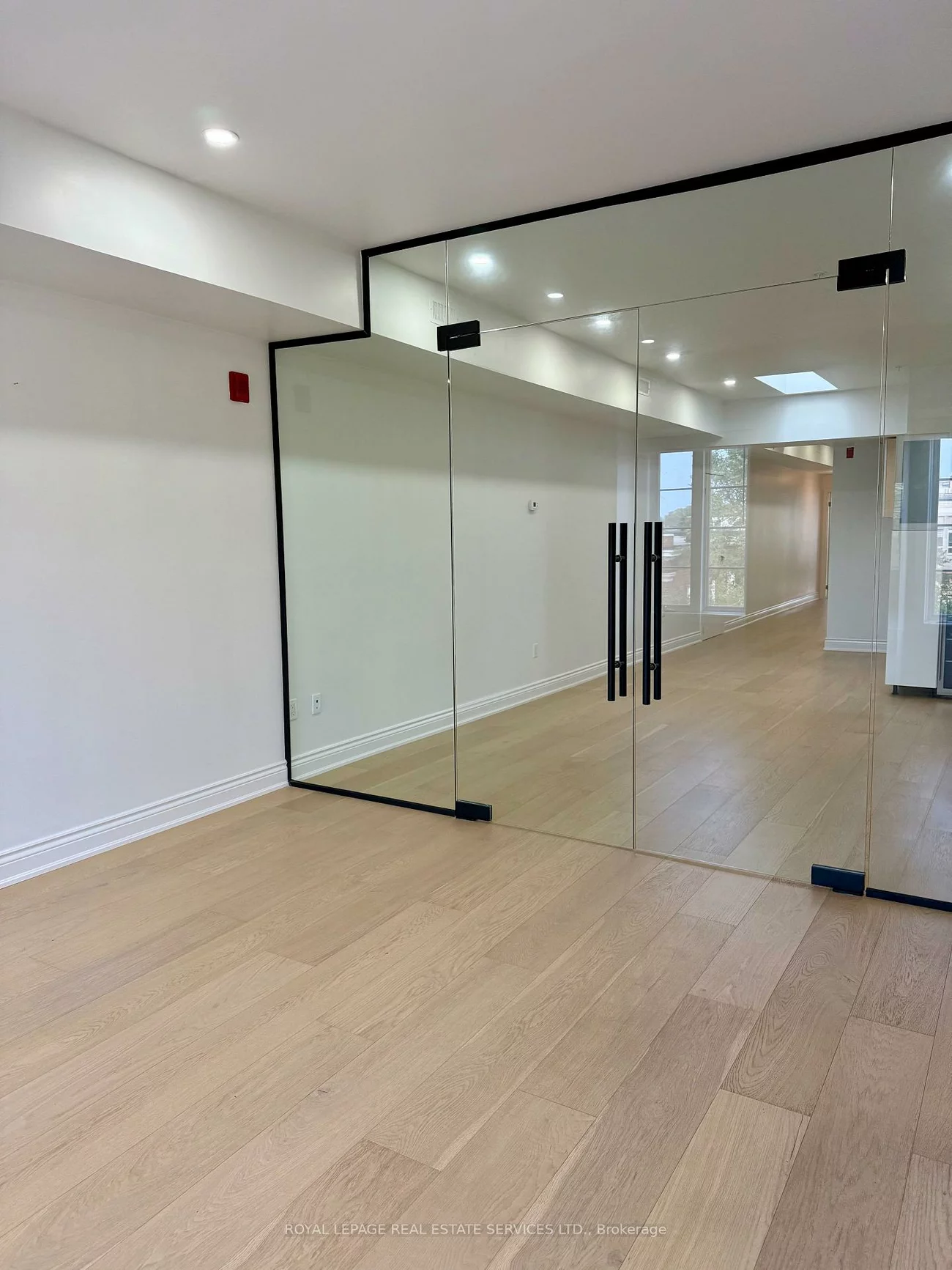 130, Thomas, 1013 - OO Old Oakville, Oakville