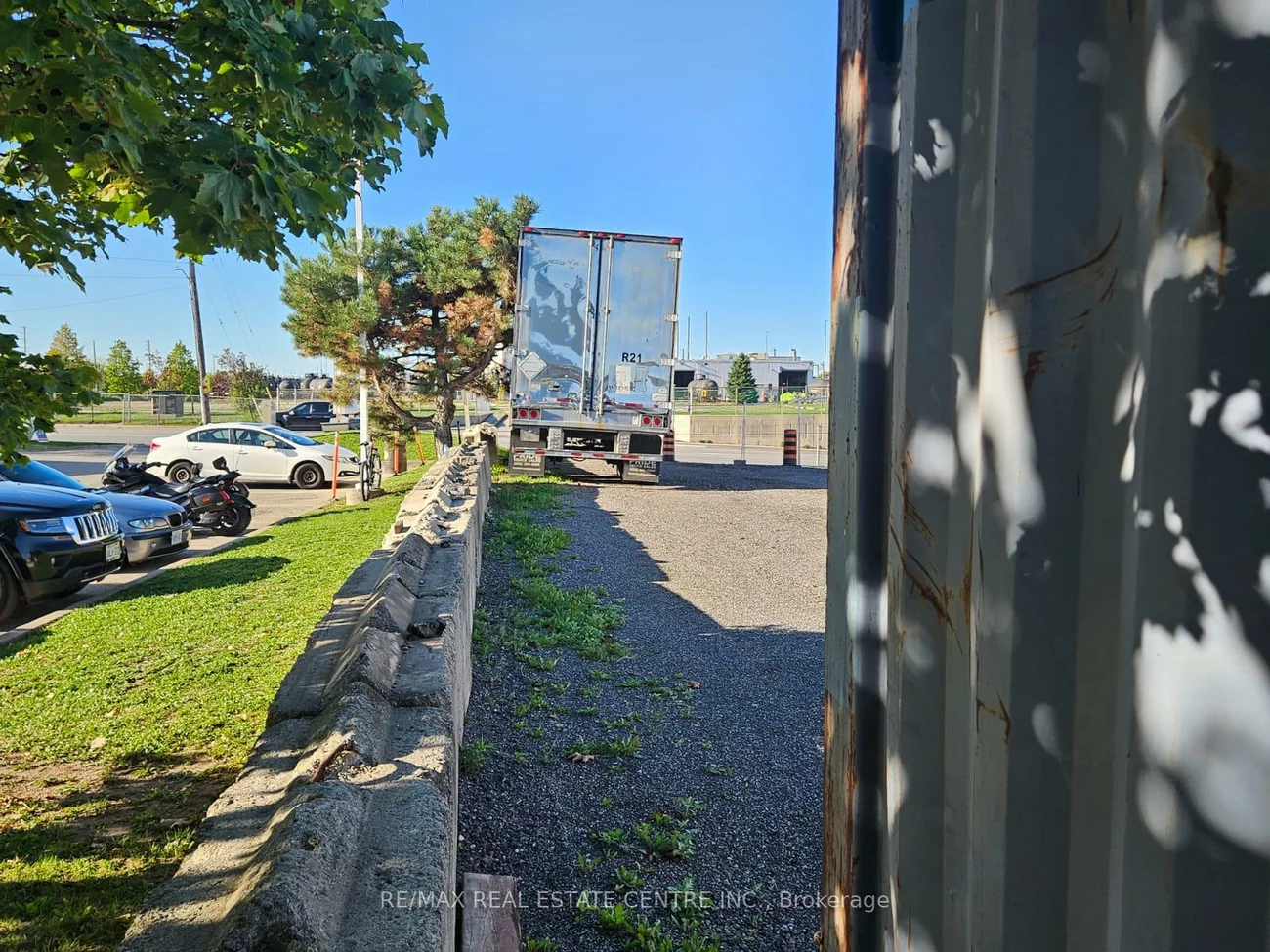 1507, Speers, 1014 - QE Queen Elizabeth, Oakville