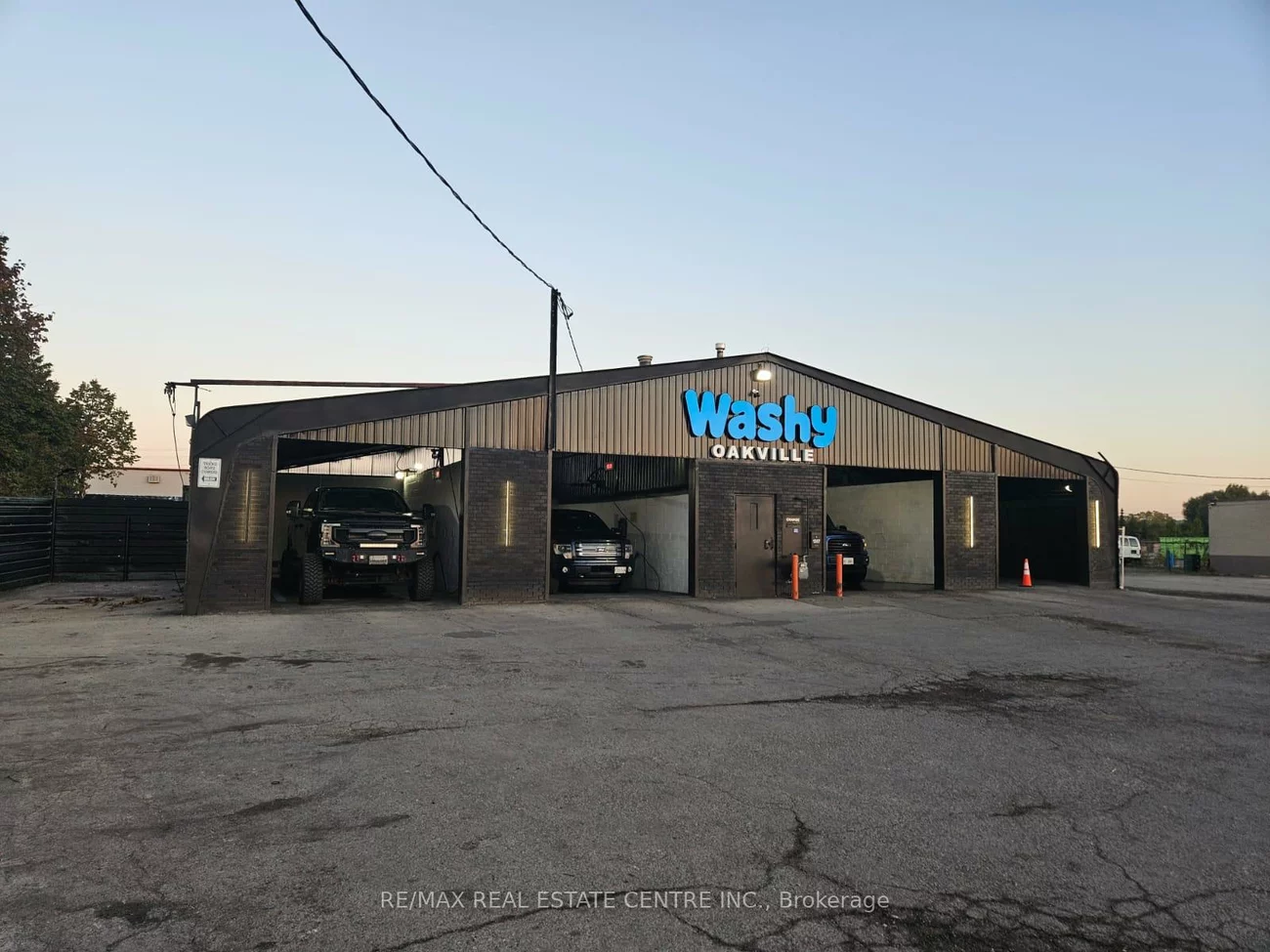 1507, Speers, 1014 - QE Queen Elizabeth, Oakville