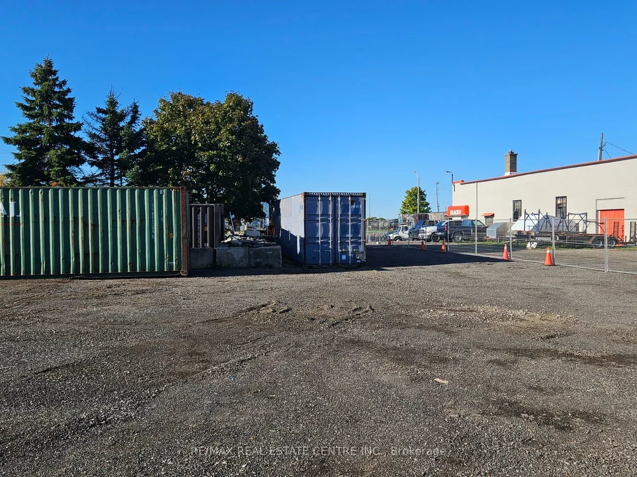 1507, Speers, 1014 - QE Queen Elizabeth, Oakville