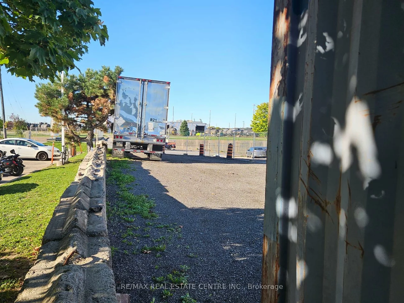 1507, Speers, 1014 - QE Queen Elizabeth, Oakville