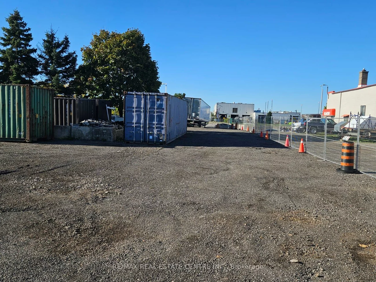 1507, Speers, 1014 - QE Queen Elizabeth, Oakville