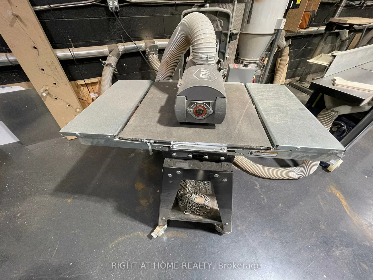 345, Wyecroft, 1014 - QE Queen Elizabeth, Oakville