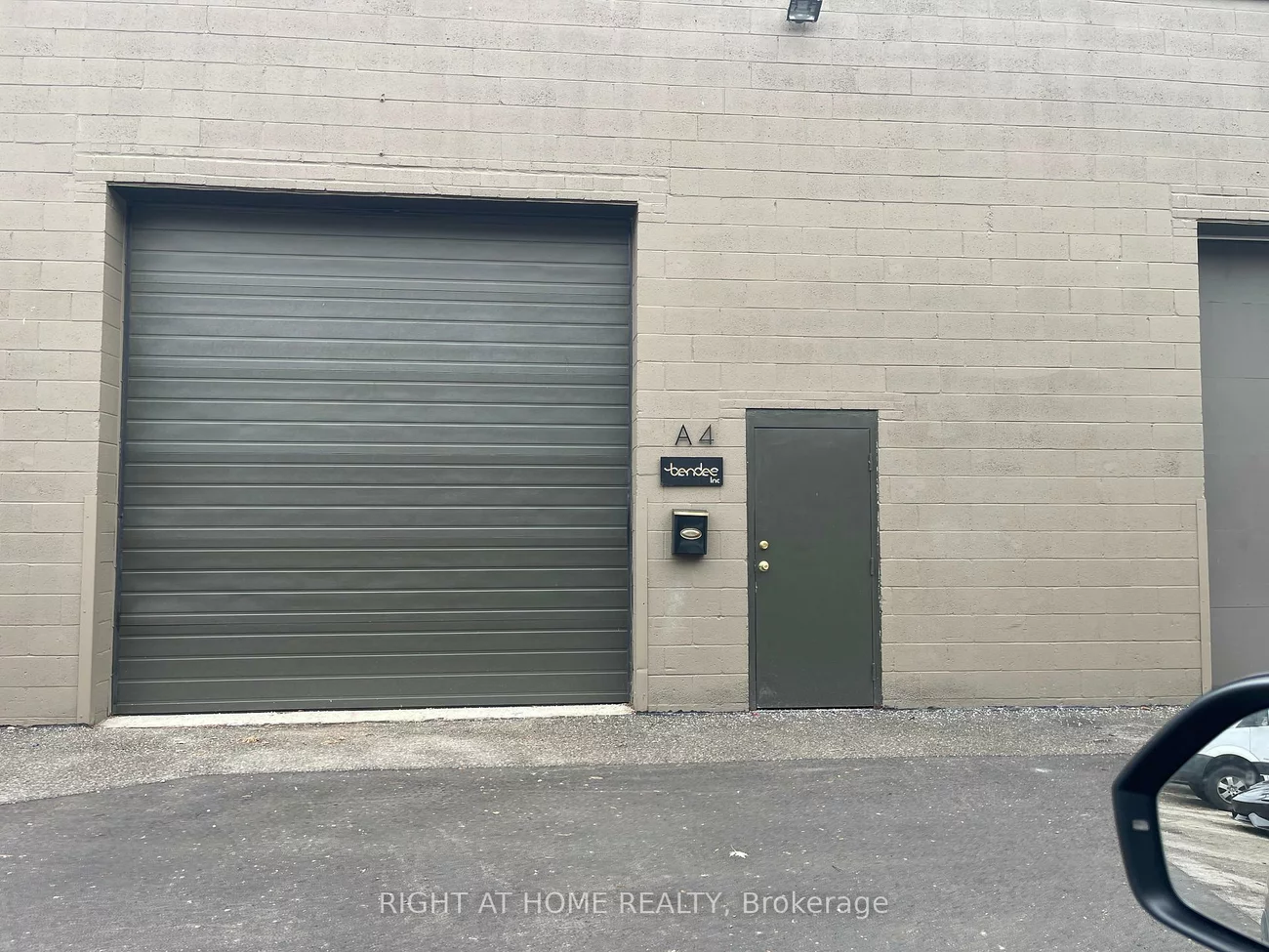 345, Wyecroft, 1014 - QE Queen Elizabeth, Oakville