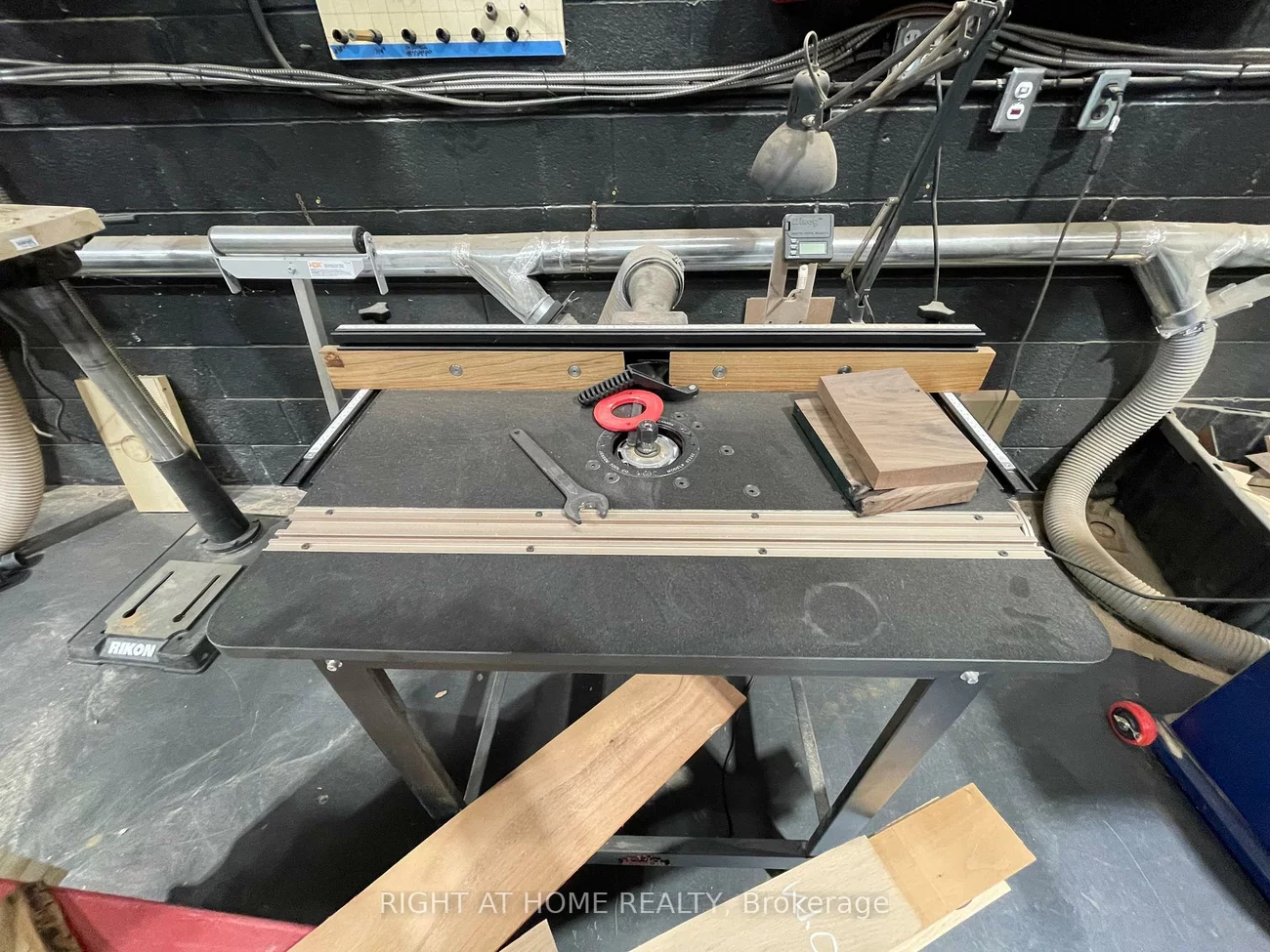 345, Wyecroft, 1014 - QE Queen Elizabeth, Oakville