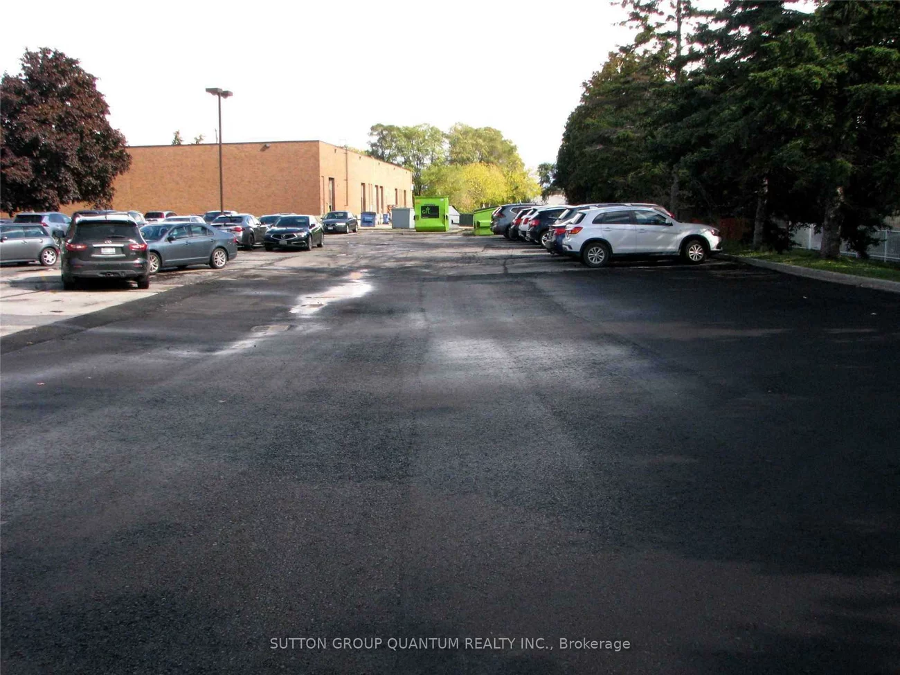 1060, Speers, 1014 - QE Queen Elizabeth, Oakville