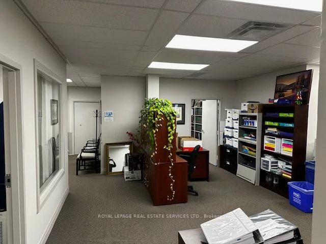 235, Lakeshore, 1013 - OO Old Oakville, Oakville