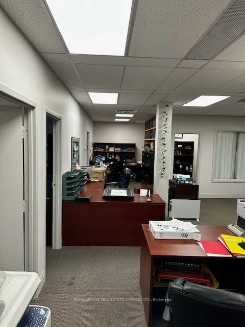 235, Lakeshore, 1013 - OO Old Oakville, Oakville