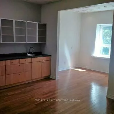 323, Kerr, 1002 - CO Central, Oakville