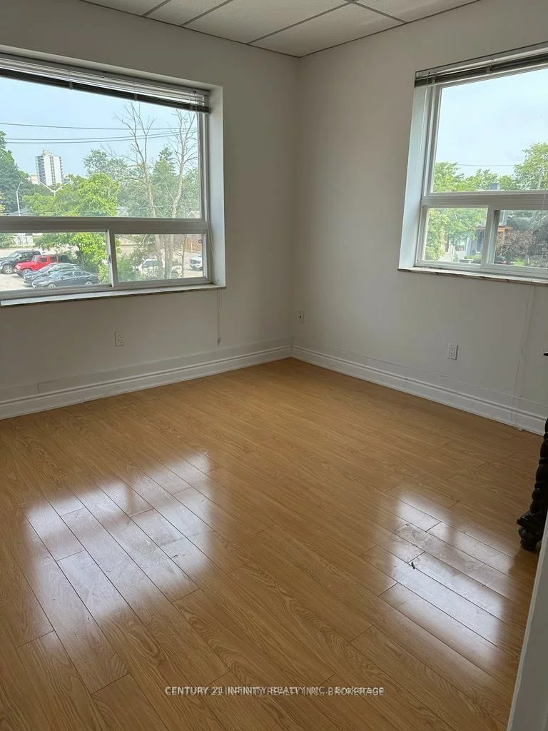 323, Kerr, 1002 - CO Central, Oakville