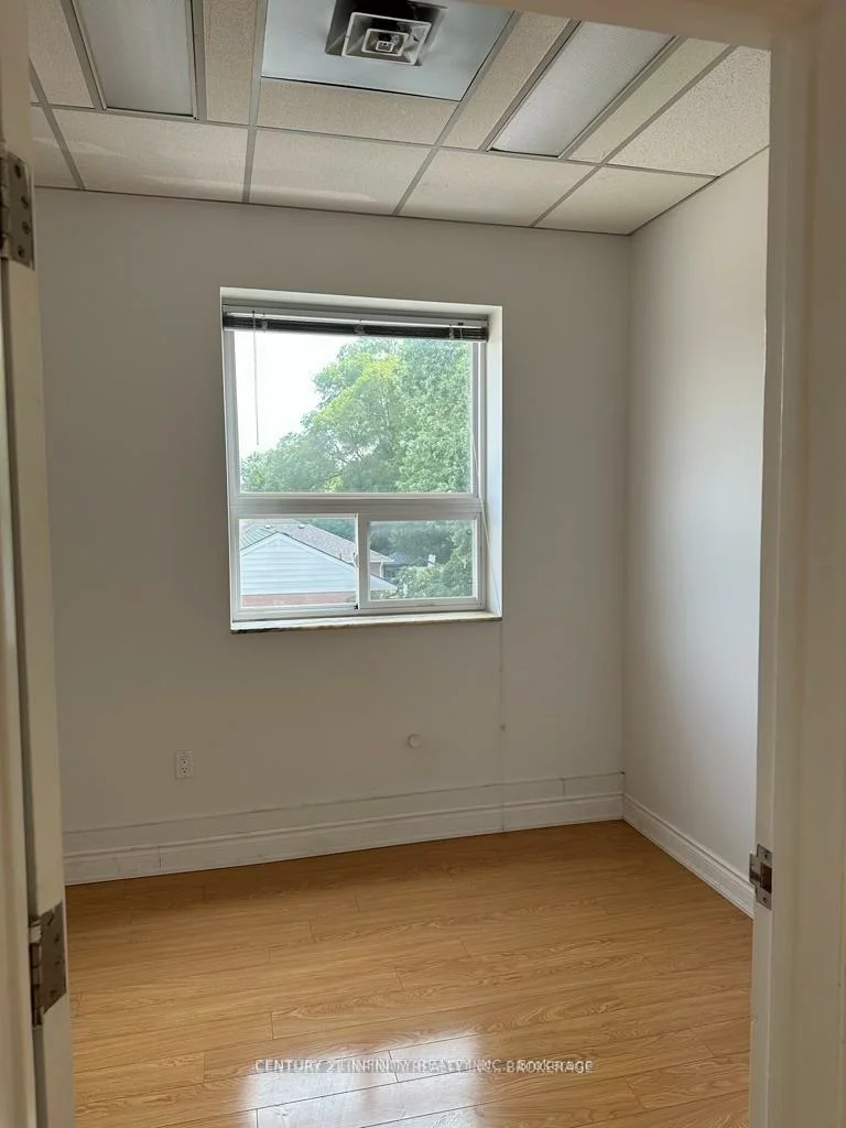 323, Kerr, 1002 - CO Central, Oakville