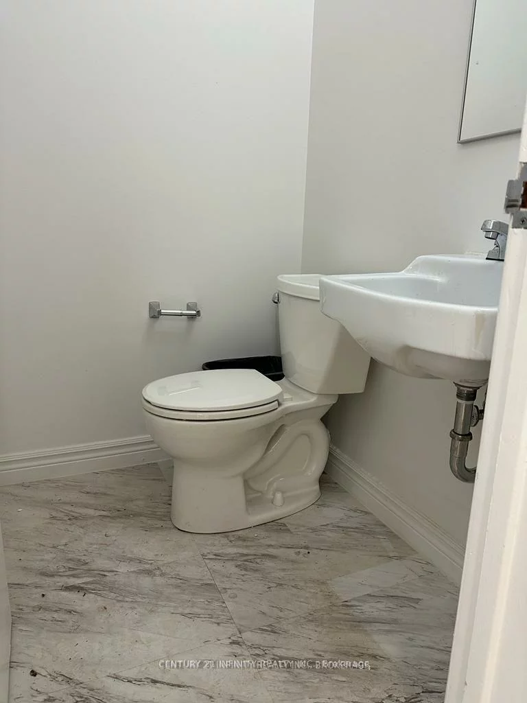 323, Kerr, 1002 - CO Central, Oakville