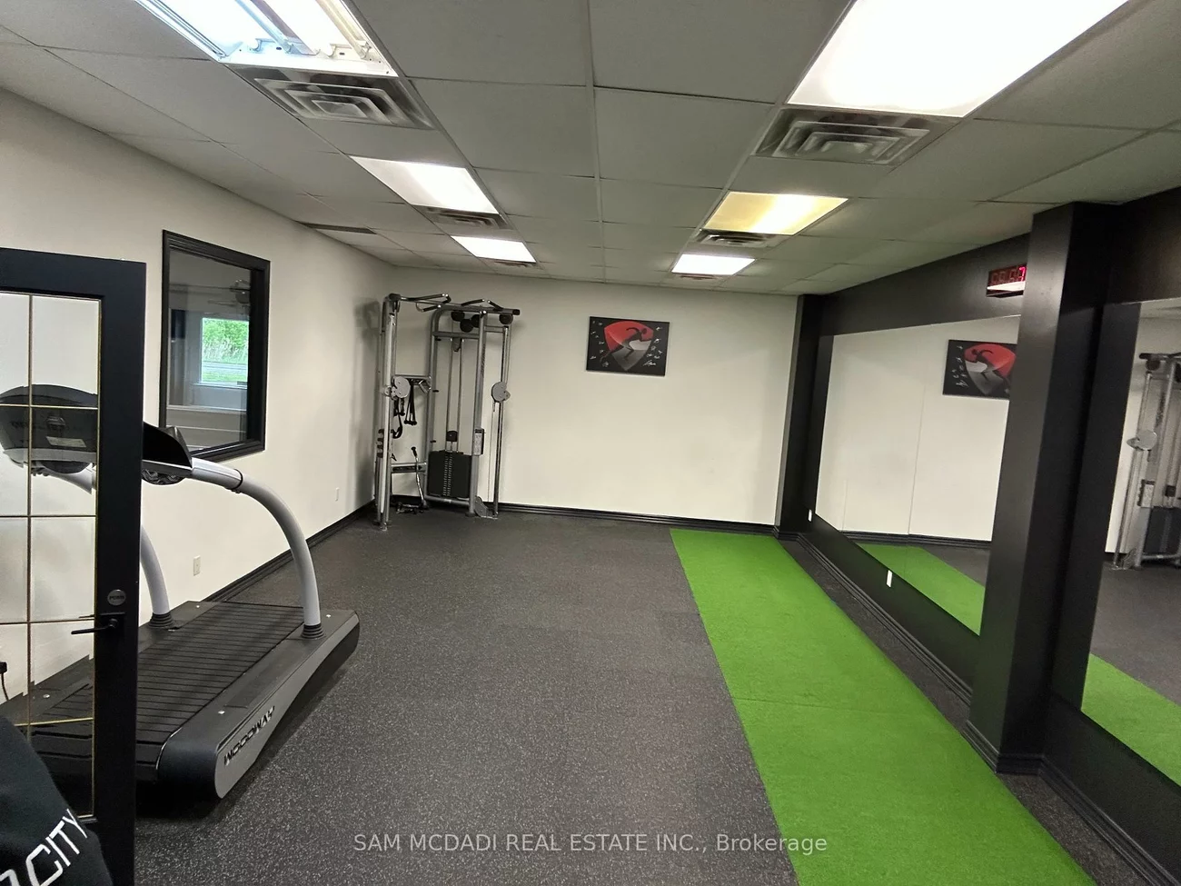 232, South Service, 1014 - QE Queen Elizabeth, Oakville