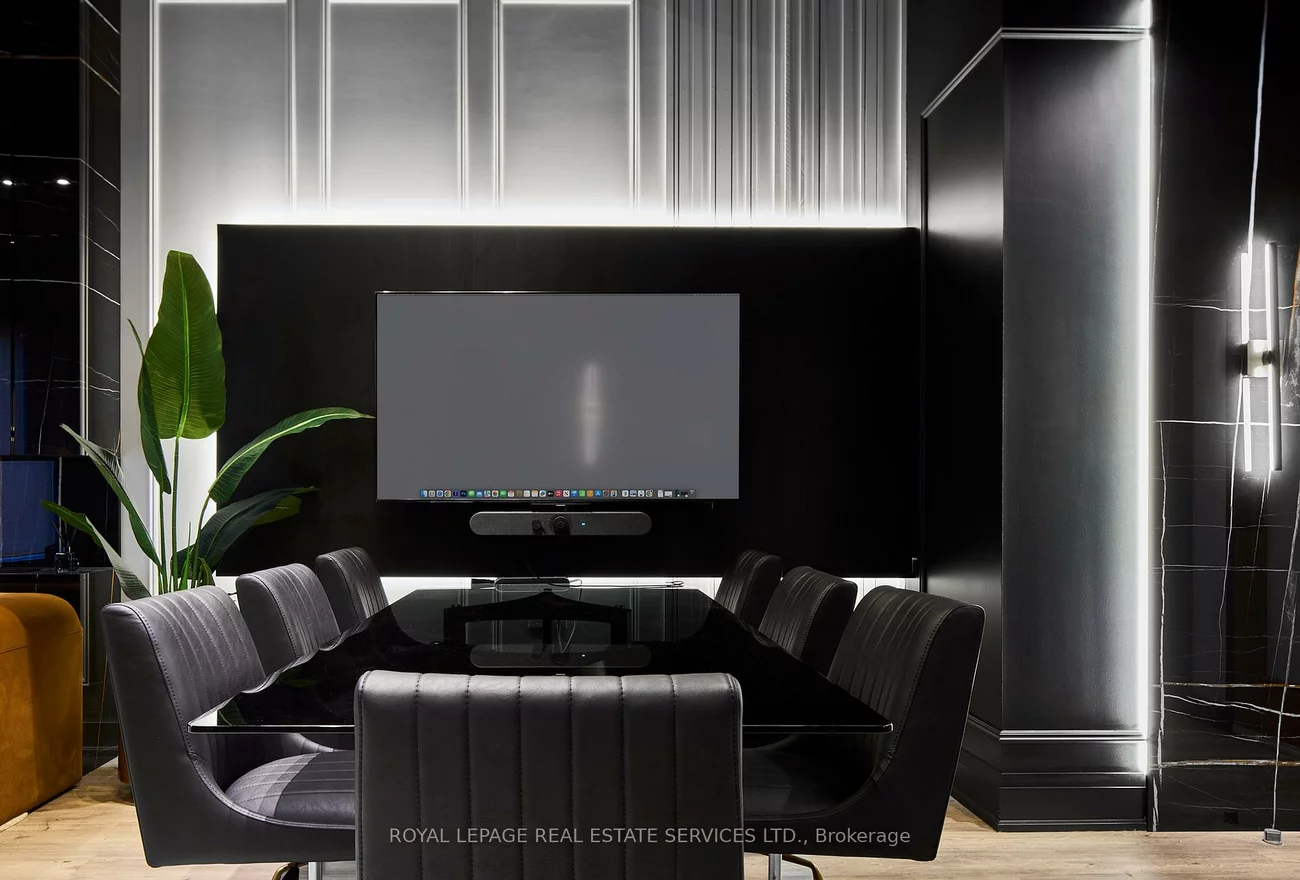 3475, Rebecca, 1014 - QE Queen Elizabeth, Oakville