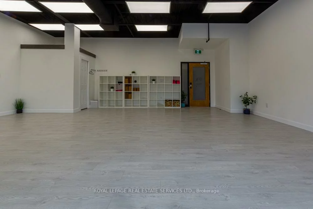 3475, Rebecca, 1014 - QE Queen Elizabeth, Oakville