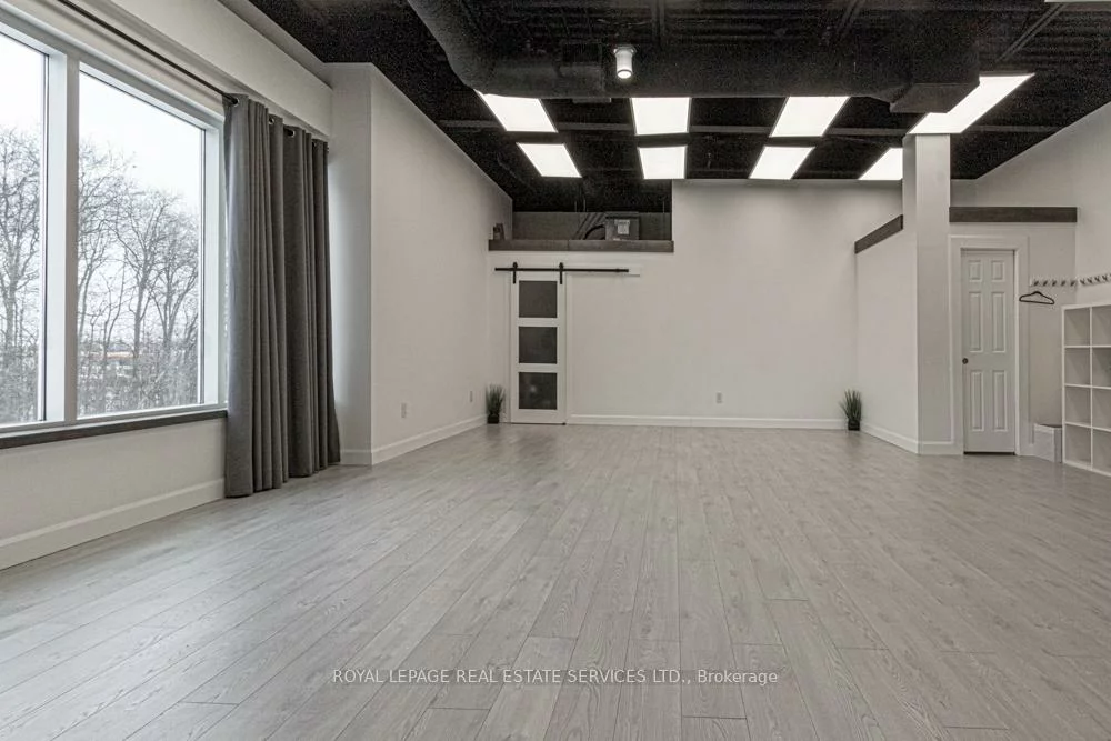 3475, Rebecca, 1014 - QE Queen Elizabeth, Oakville