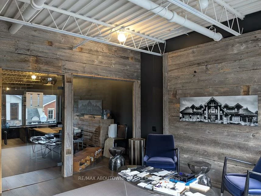 220, Lakeshore, 1013 - OO Old Oakville, Oakville