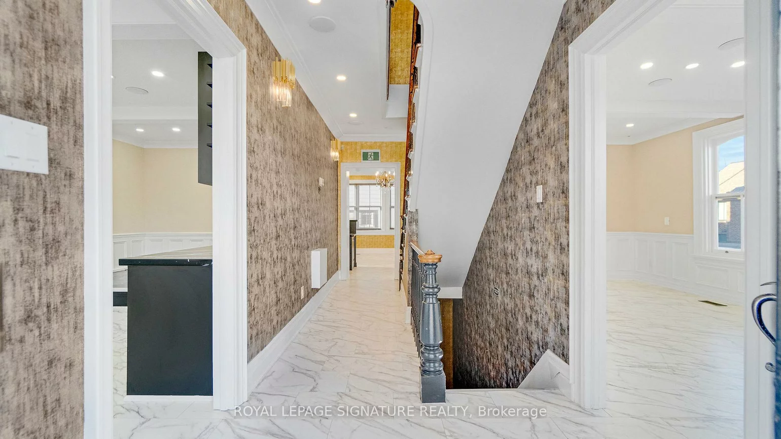 140, Trafalgar, 1013 - OO Old Oakville, Oakville