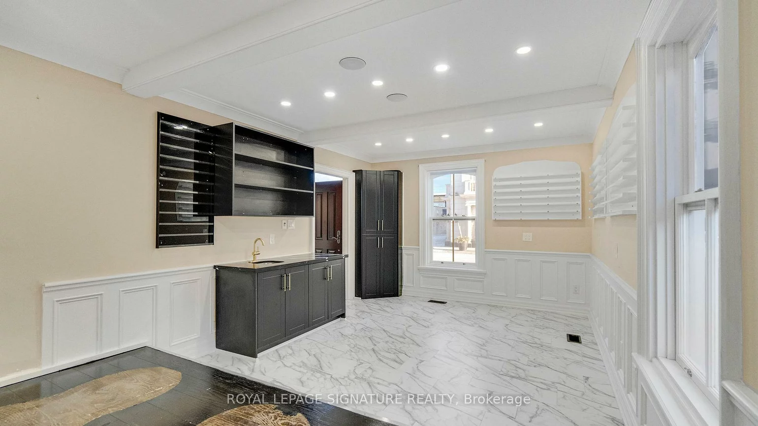 140, Trafalgar, 1013 - OO Old Oakville, Oakville