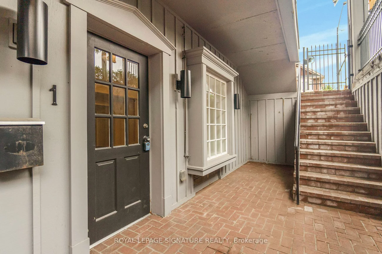 126, Trafalgar, 1013 - OO Old Oakville, Oakville