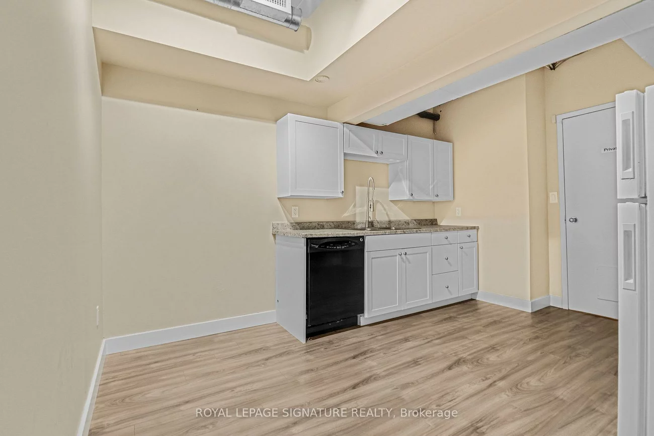 126, Trafalgar, 1013 - OO Old Oakville, Oakville